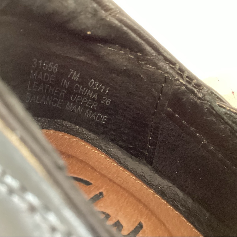 Clarks Artisan Women’s Leather Slip On Comfort Heels Women’s Size 7M - Picture 6 of 10